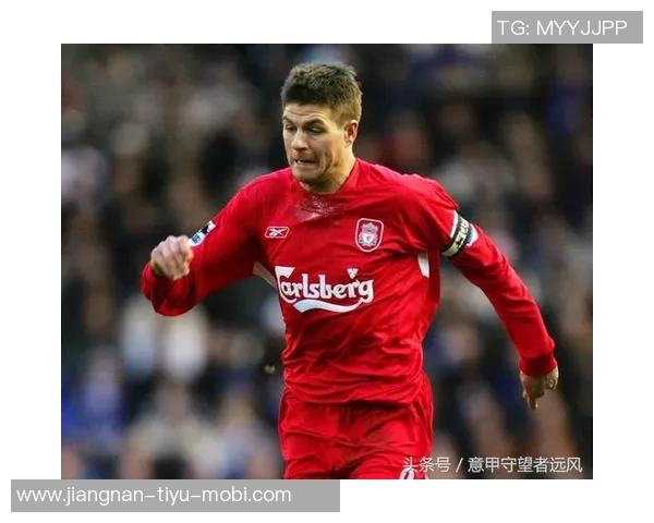 迪福分析认为埃基蒂克更适合担任红军9号位超越伊萨克